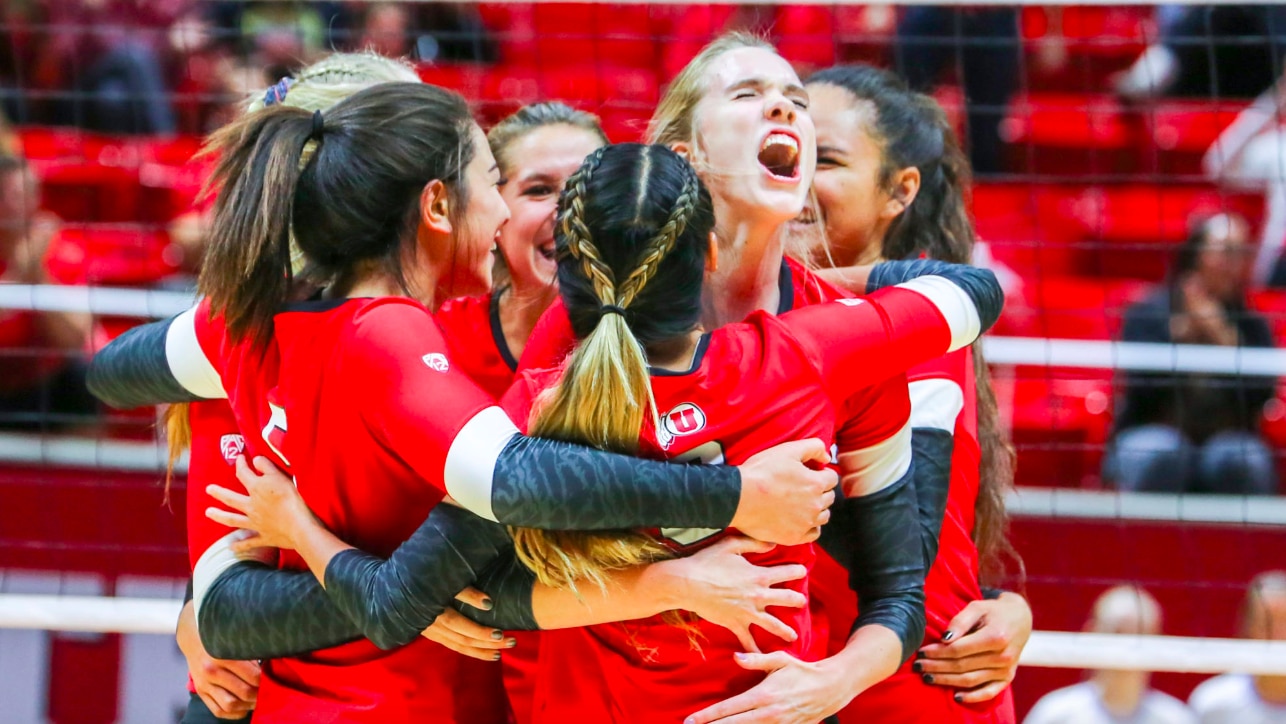 Utah defeats No. 14 Oregon in four sets
