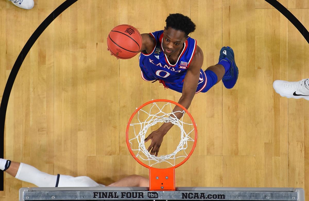 Marcus Garrett goes to the hoop against Villanova in the 2018 Final Four.