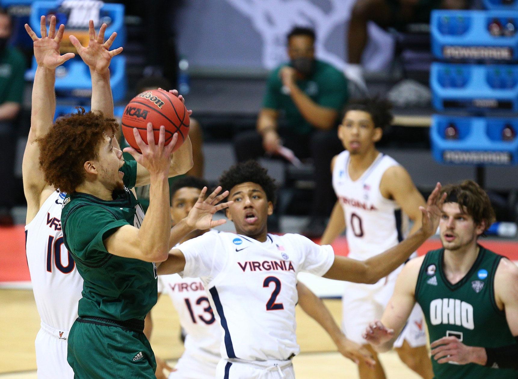 Ohio upsets Virginia