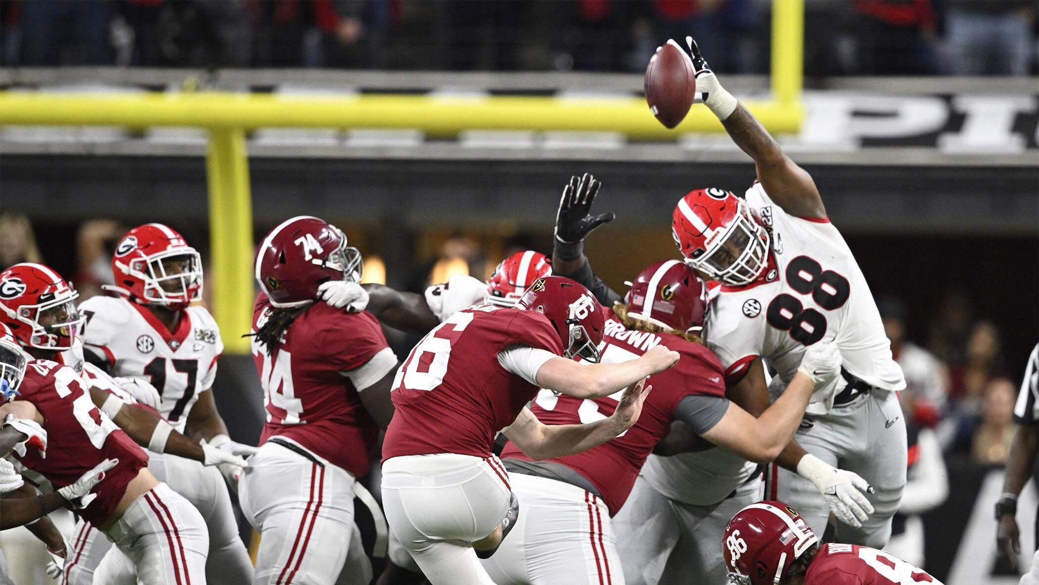 Georgia blocked Alabama's field goal attempt.