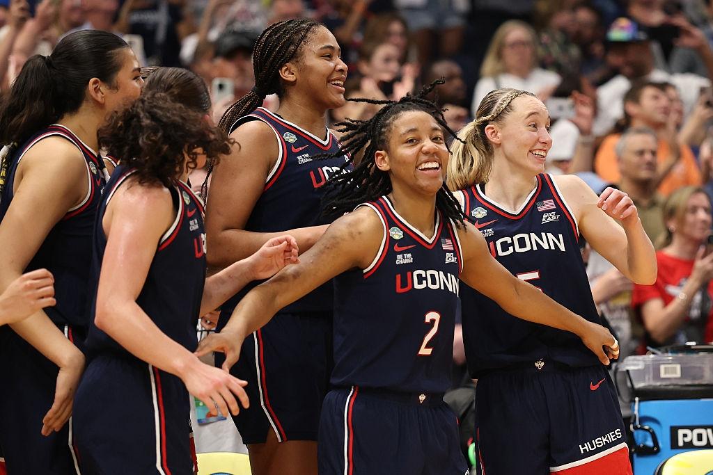 UConn celebrates winning the 2025 women's basketball championship