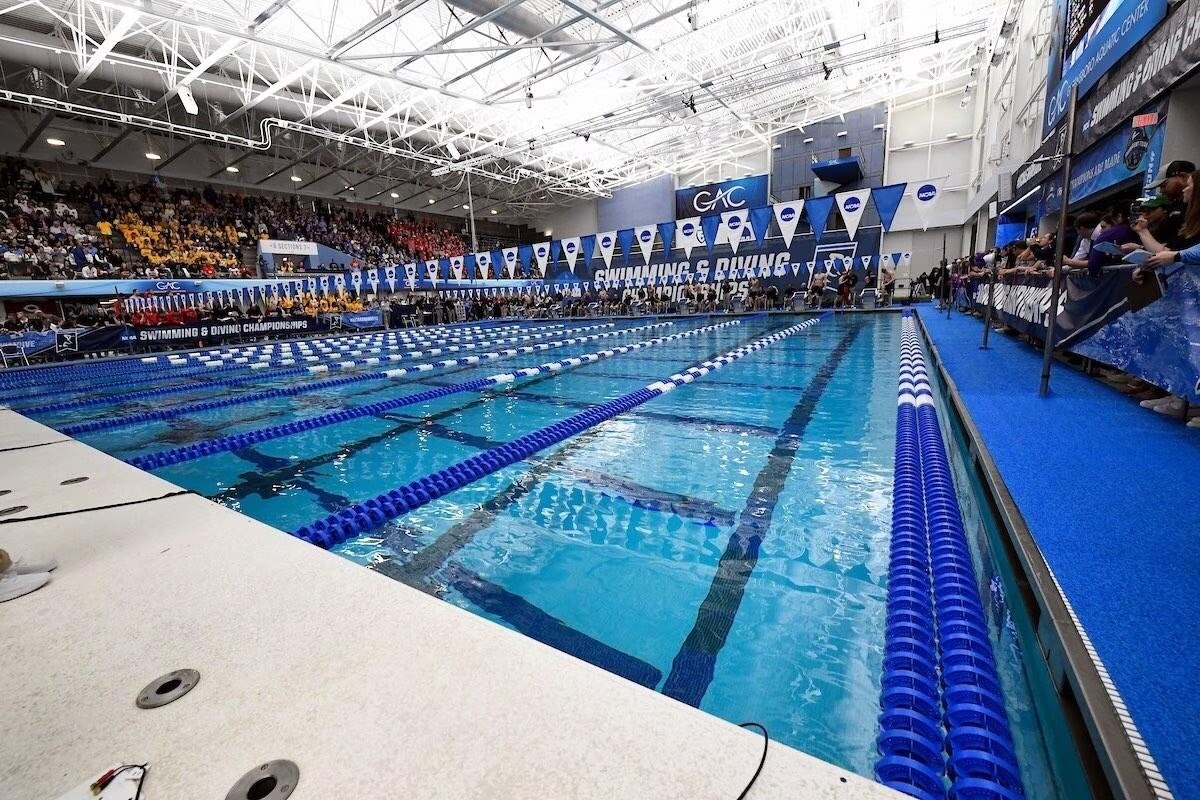 DI Men's swim and dive - neutral pool